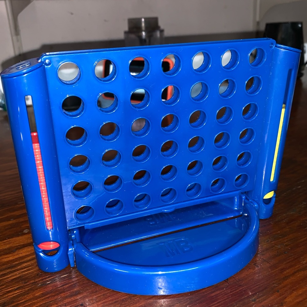 Connect 4 Game - Picture 3 of 3